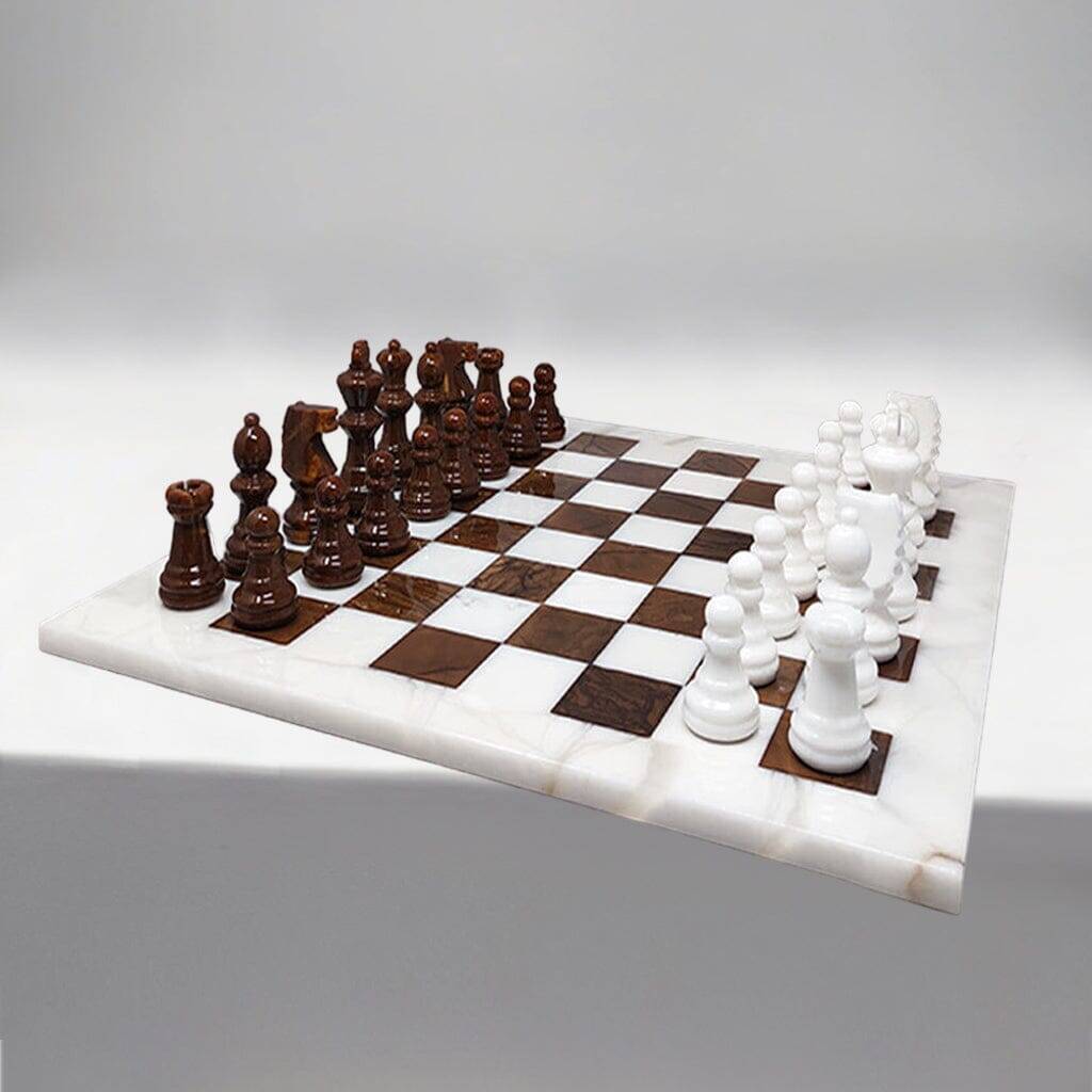 1970s Gorgeous Brown and White Chess Set in Volterra Alabaster Handmade. Ma