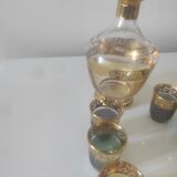 Liqueur carafe with 8 assorted greens
