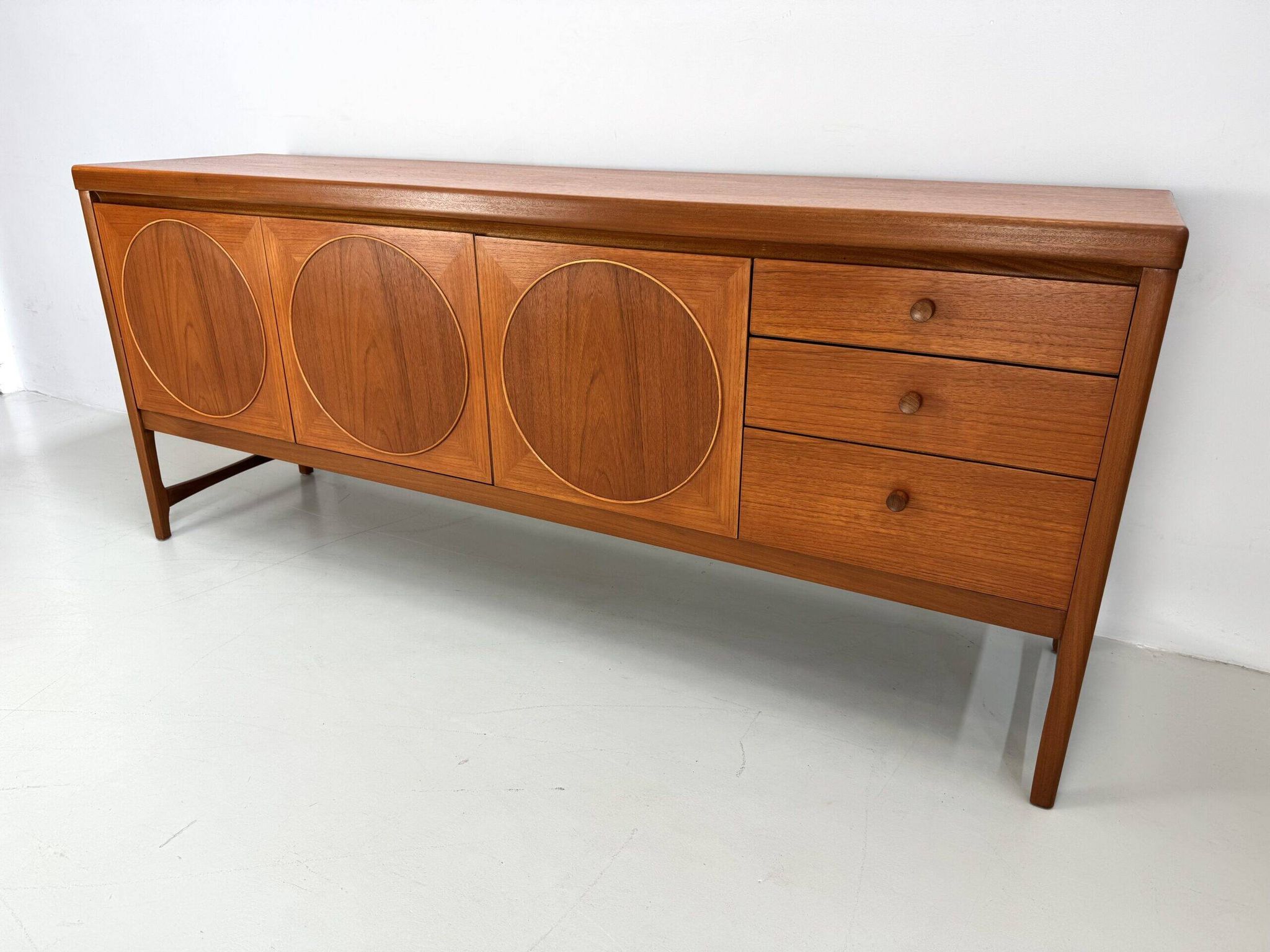 Buffet vintage Nathan Circle.