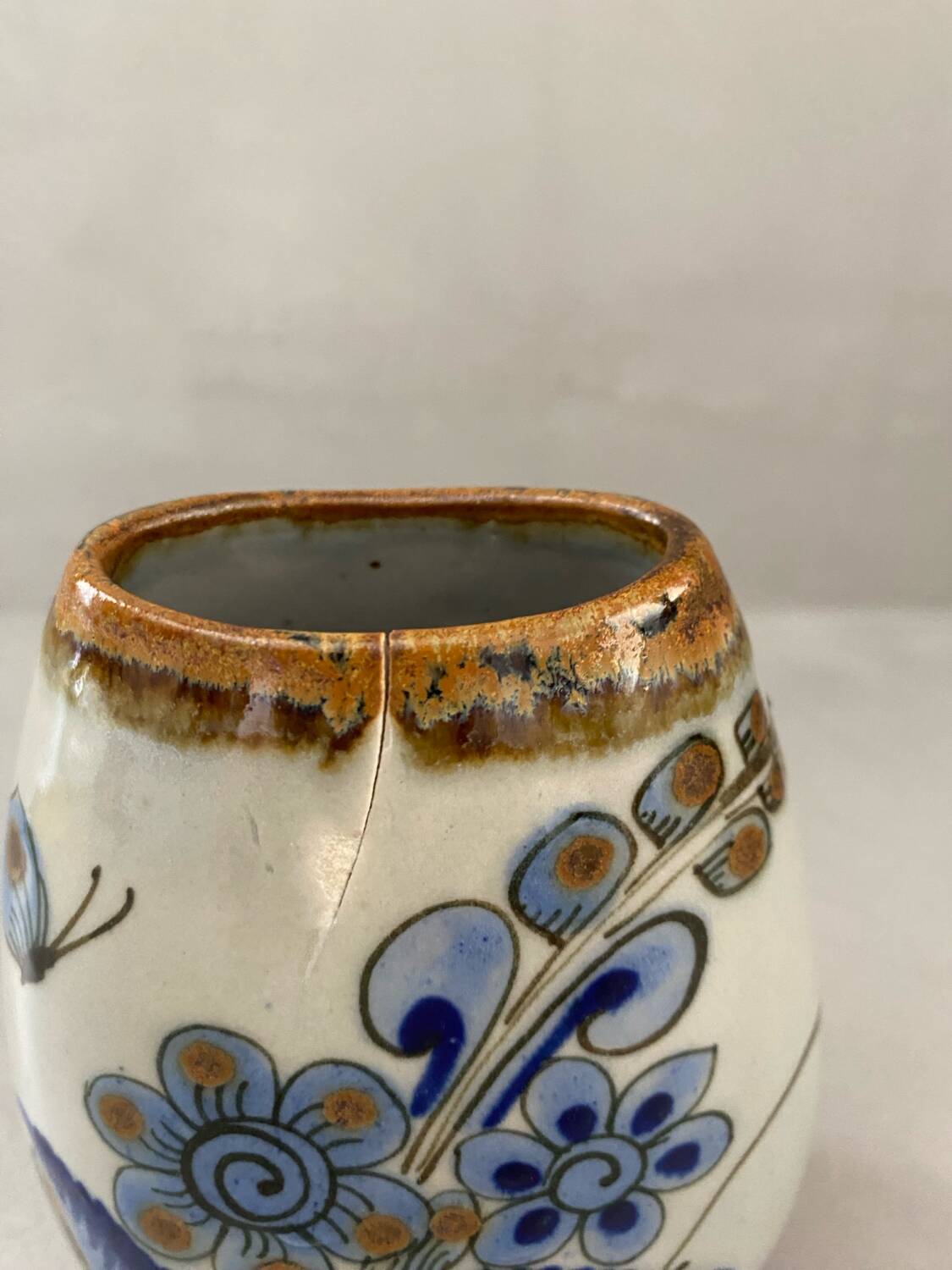 Mexican handcrafted ceramic vase signed bird flower