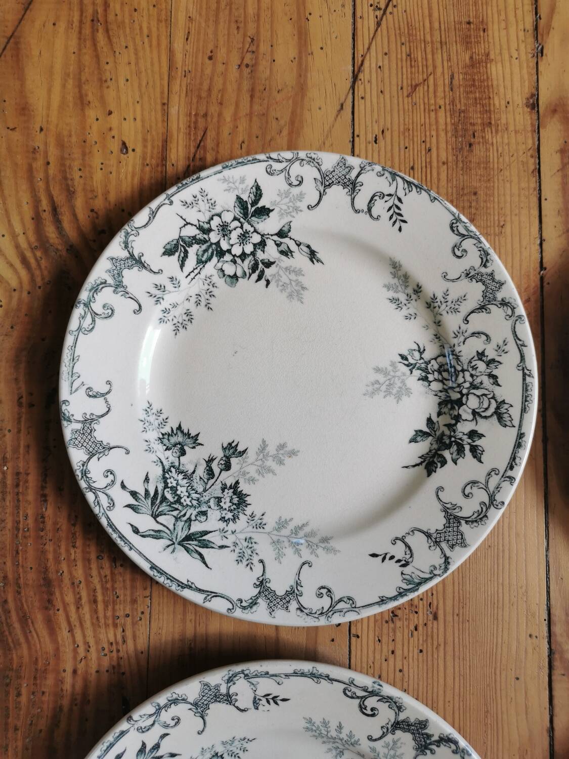 Old HC dessert plates, iron earth