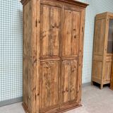 Large Parisian wardrobe with hanging space (renovated)