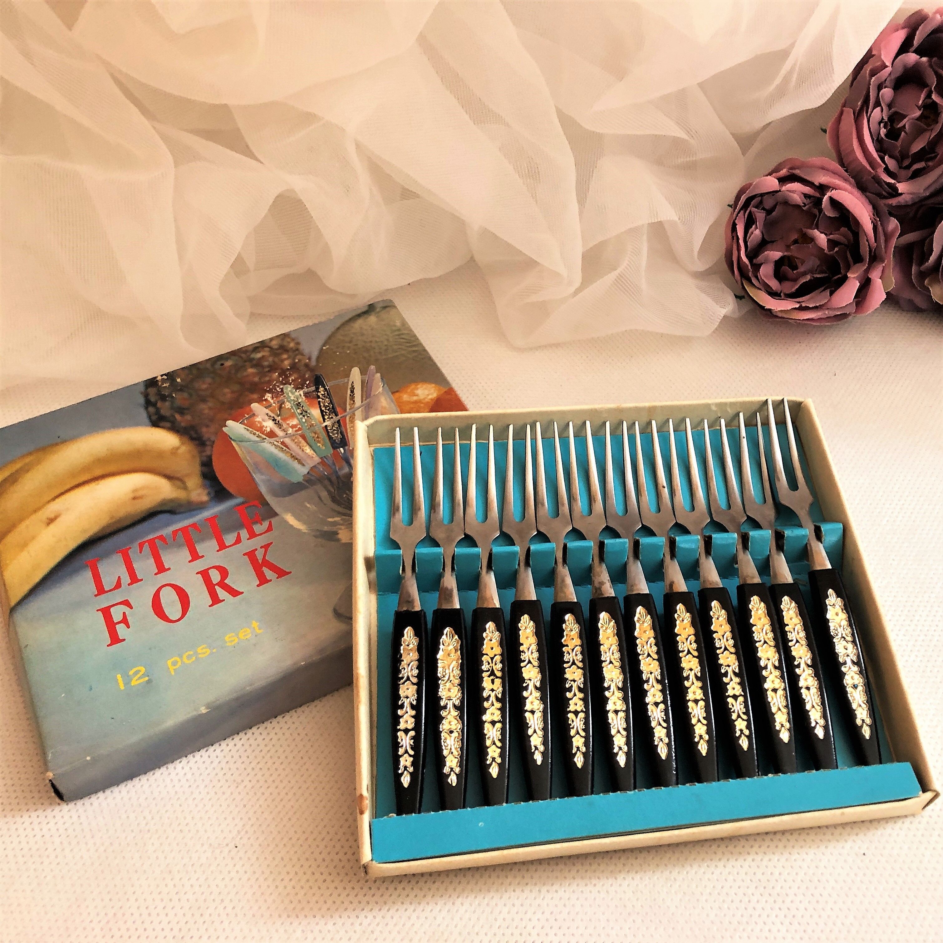 Box of 12 vintage fruit cocktail snail forks