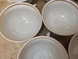 8 coffee, tea or chocolate cups & saucers Ferdinand Deshoulières