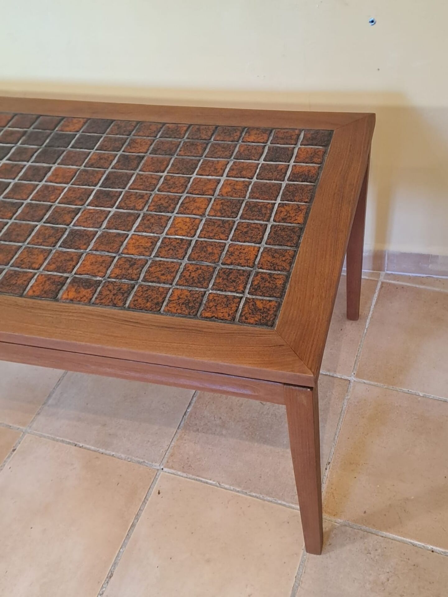 Table basse danoise en teck et céramique, 1960
