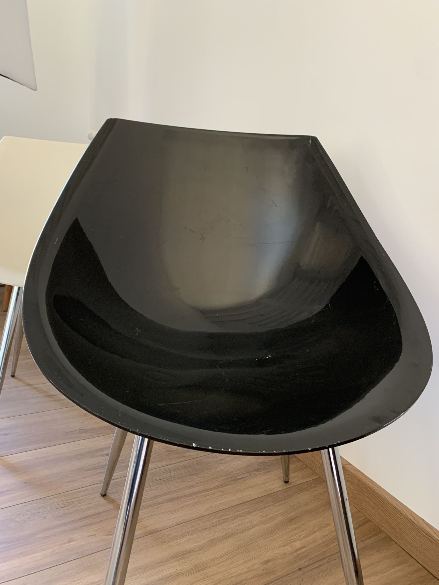Duo of chairs