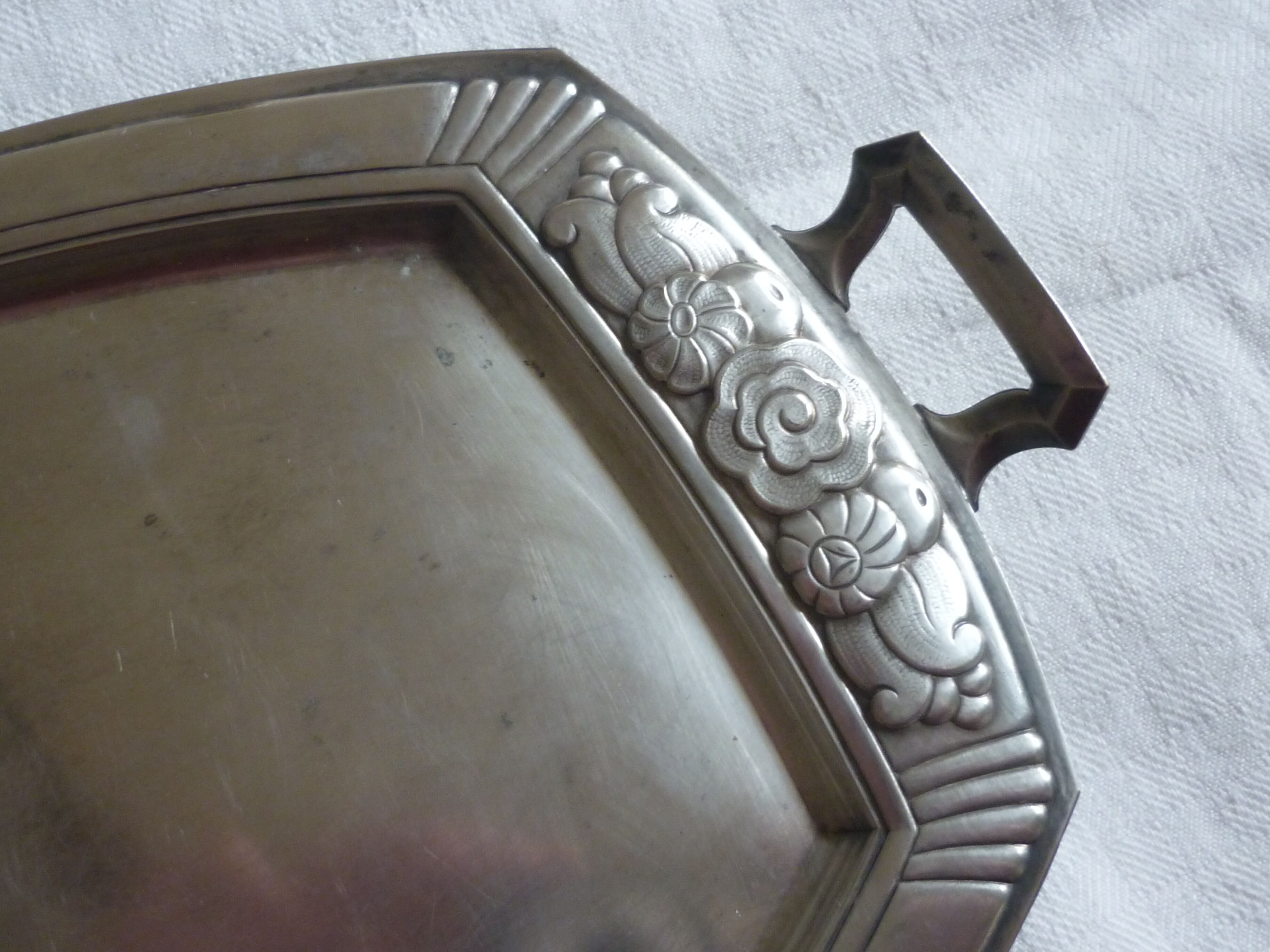 Tray silver metal art deco 2 handles small flowers