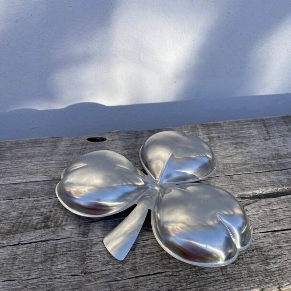 Silver-plated metal clover-shaped trinket dish or tray