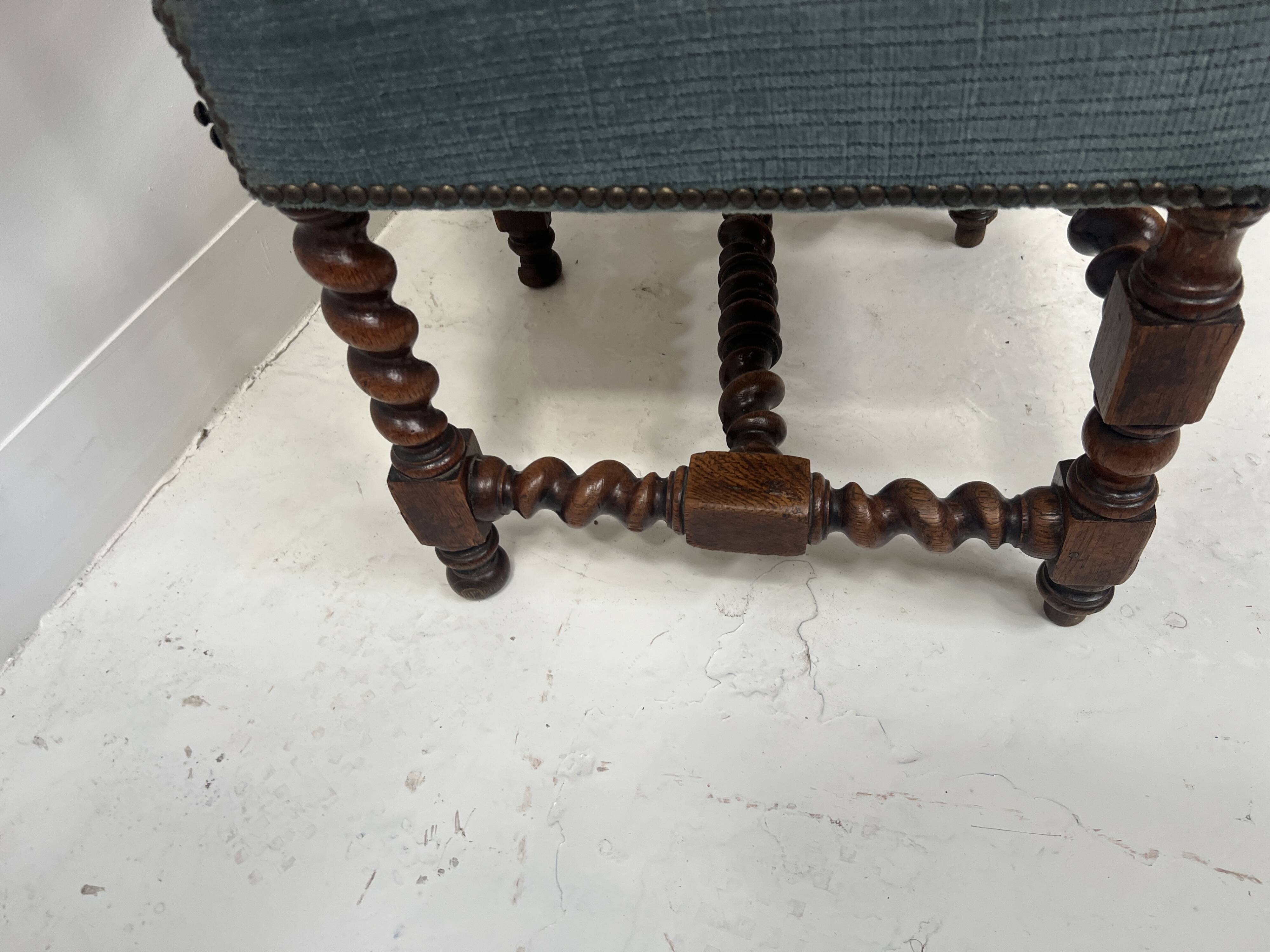Pair of Louis XIII style twisted oak chairs from the 19th century.