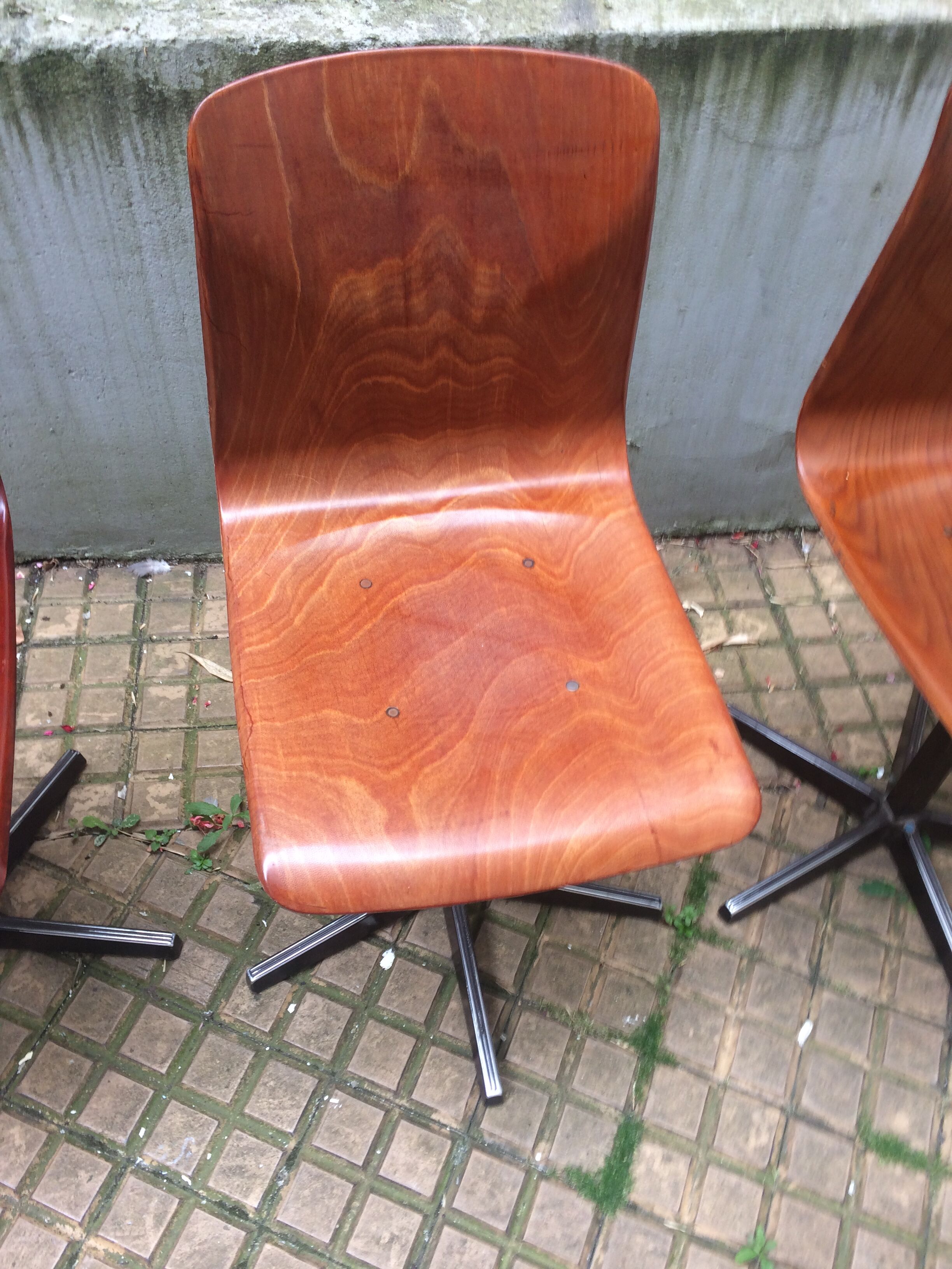 6 Pagholz workshop chairs