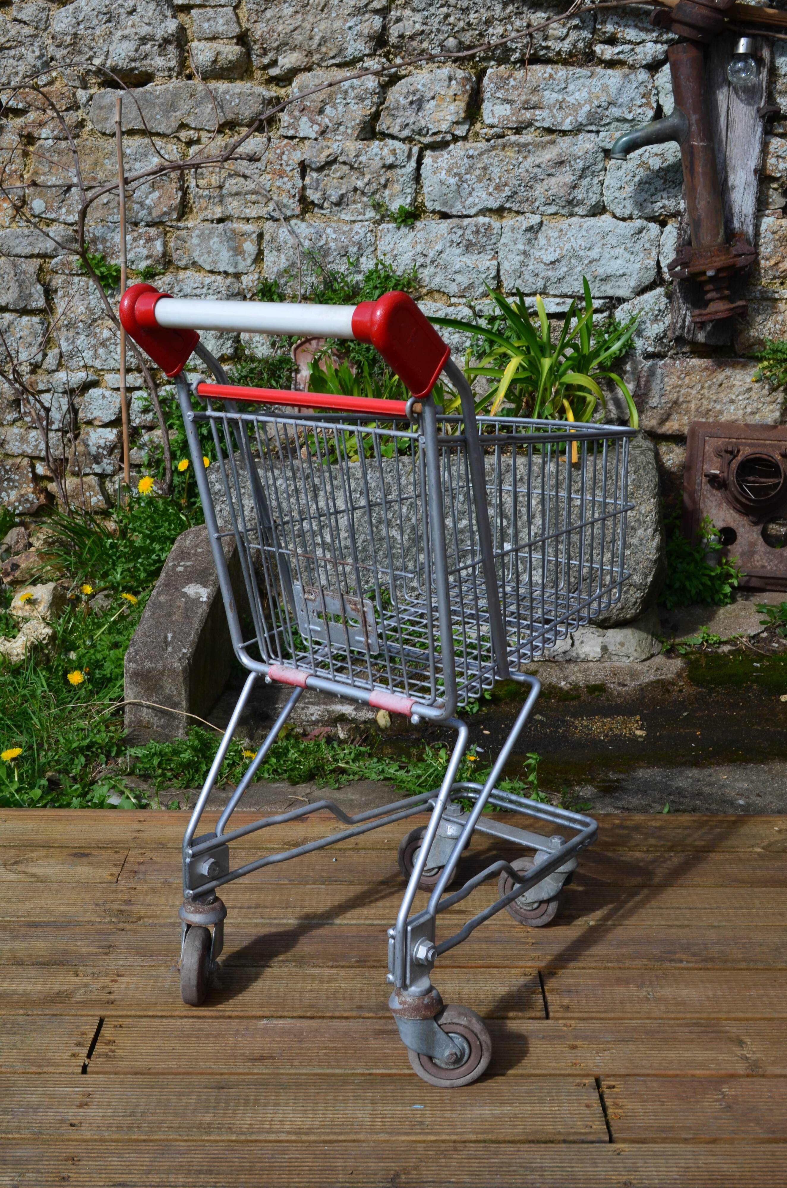 Caddie de supermarché pour enfant