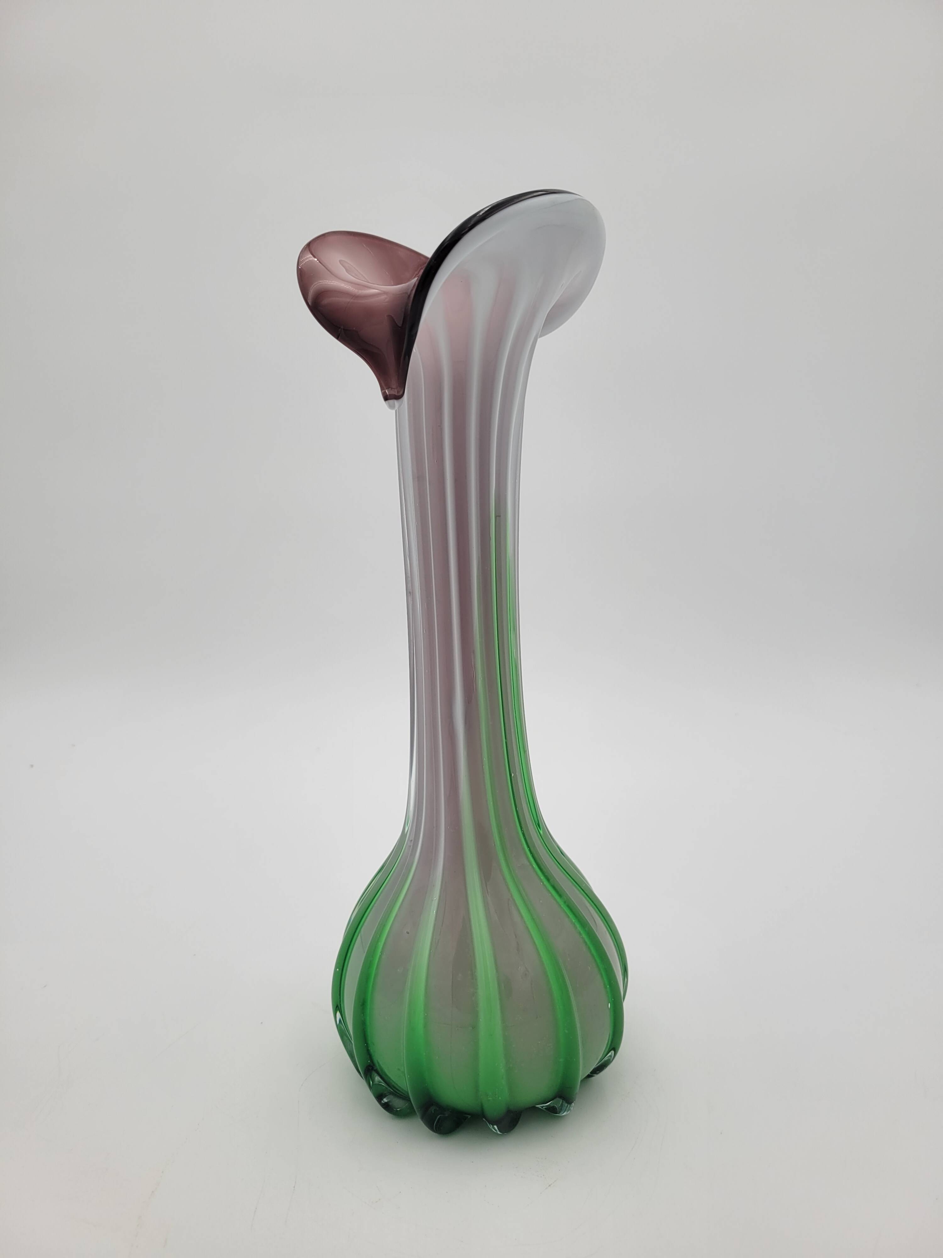 Murano glass vase "Jack in the Pulpit" green and purple