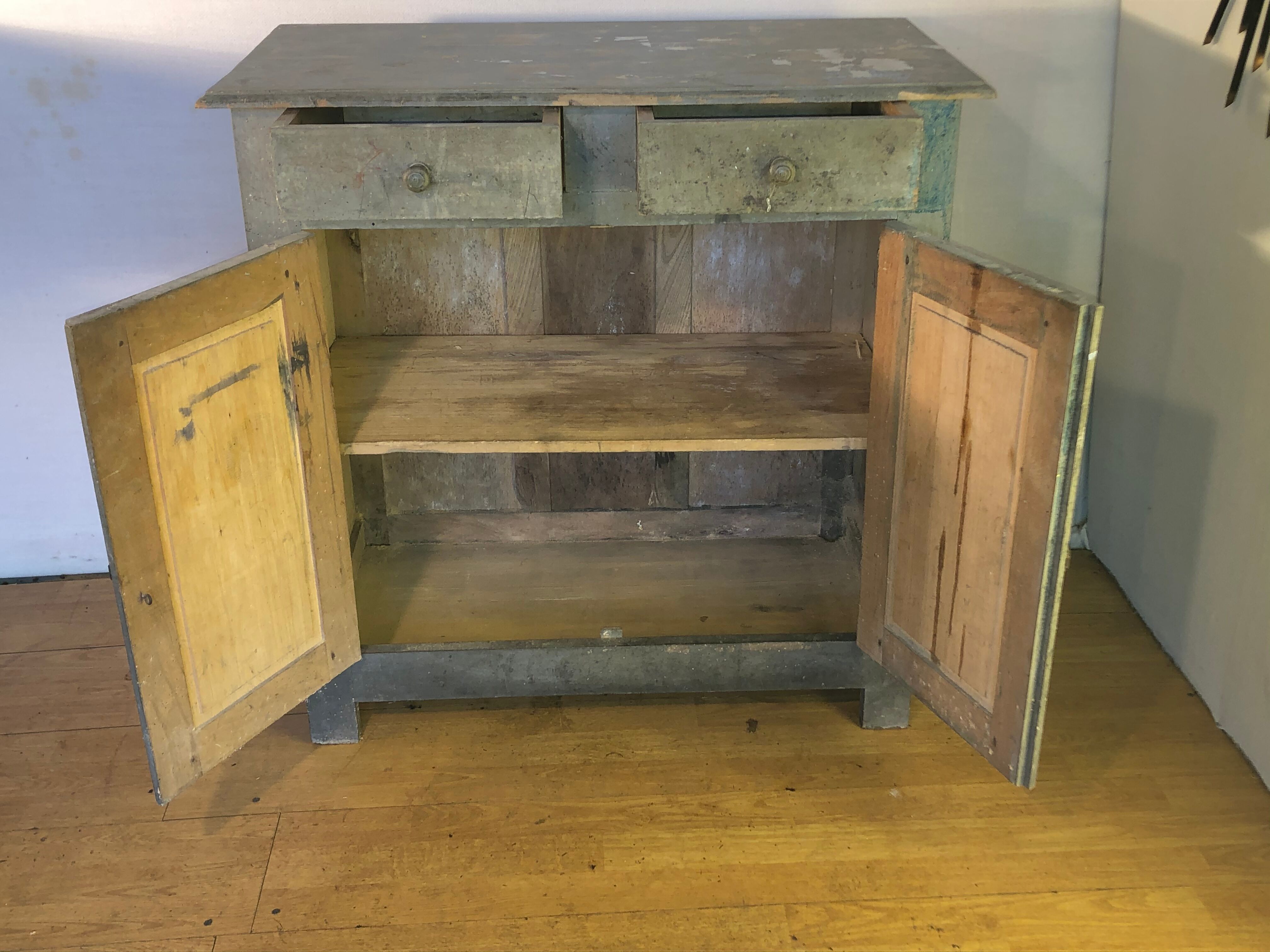 Buffet parisien gris patine ancienne