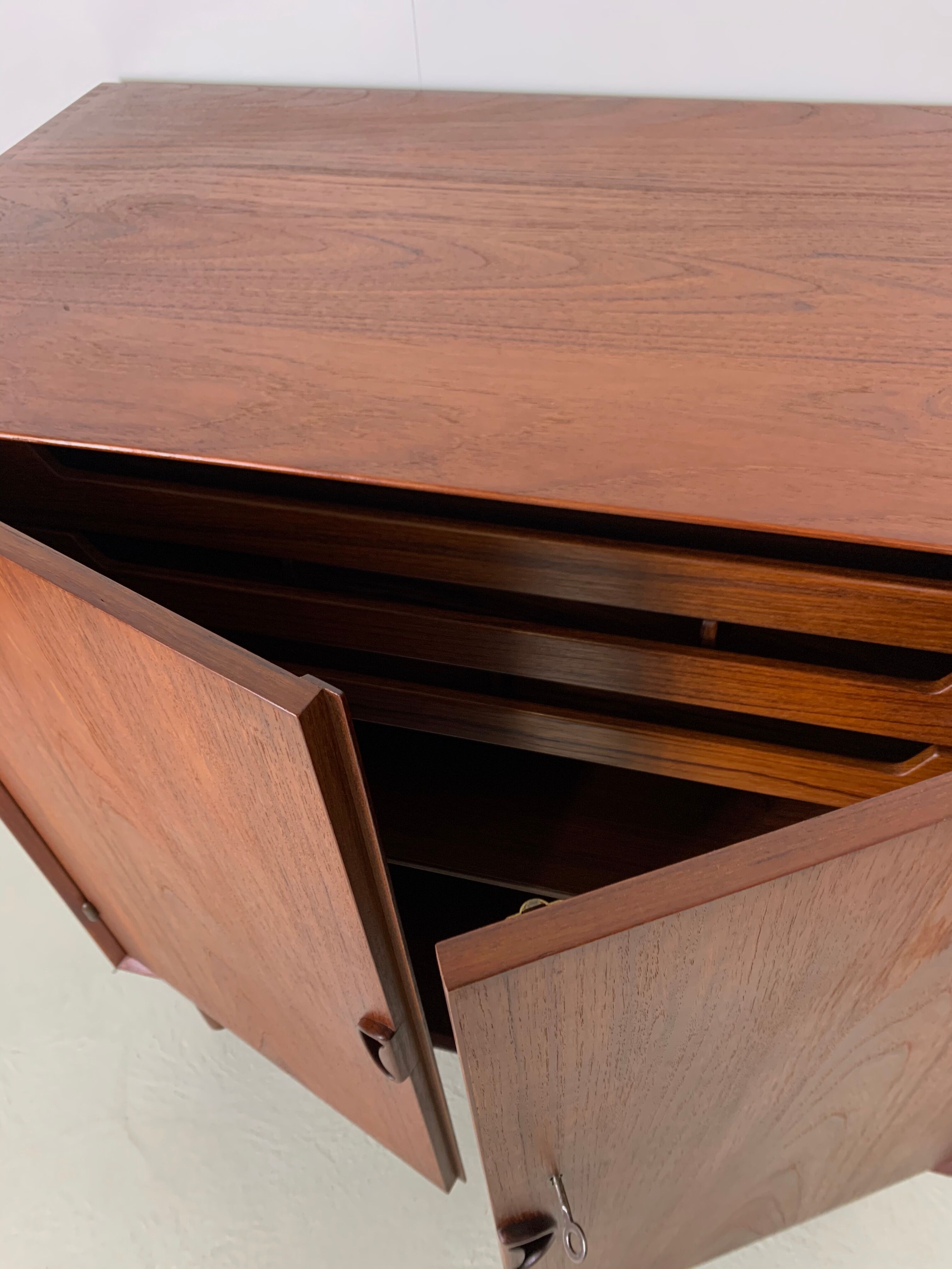 Commode de Peter Hvidt édition Soborg