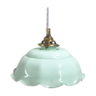 Green opaline suspension