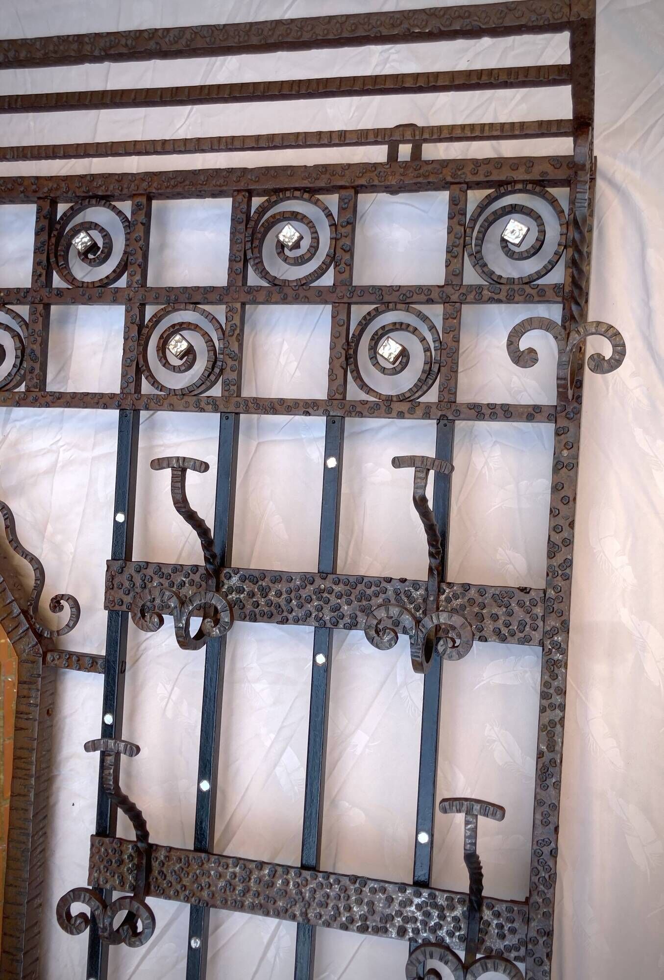 Colonial-inspired Art Nouveau wardrobe – Bevelled mirror 1939