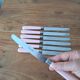 6 couteaux roses acier inox molybdene