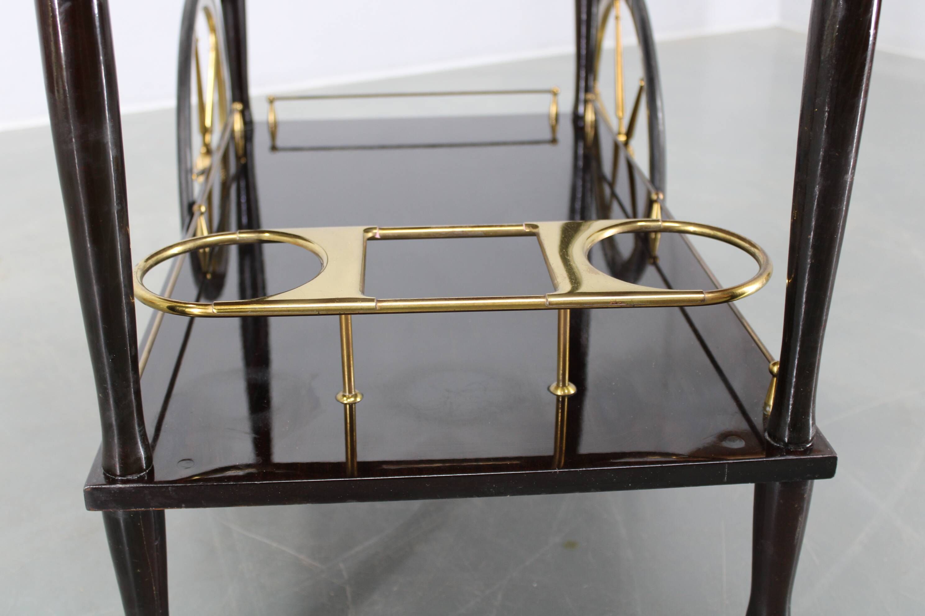 Italian mid-century bar cart with folding leaves, brass and wood