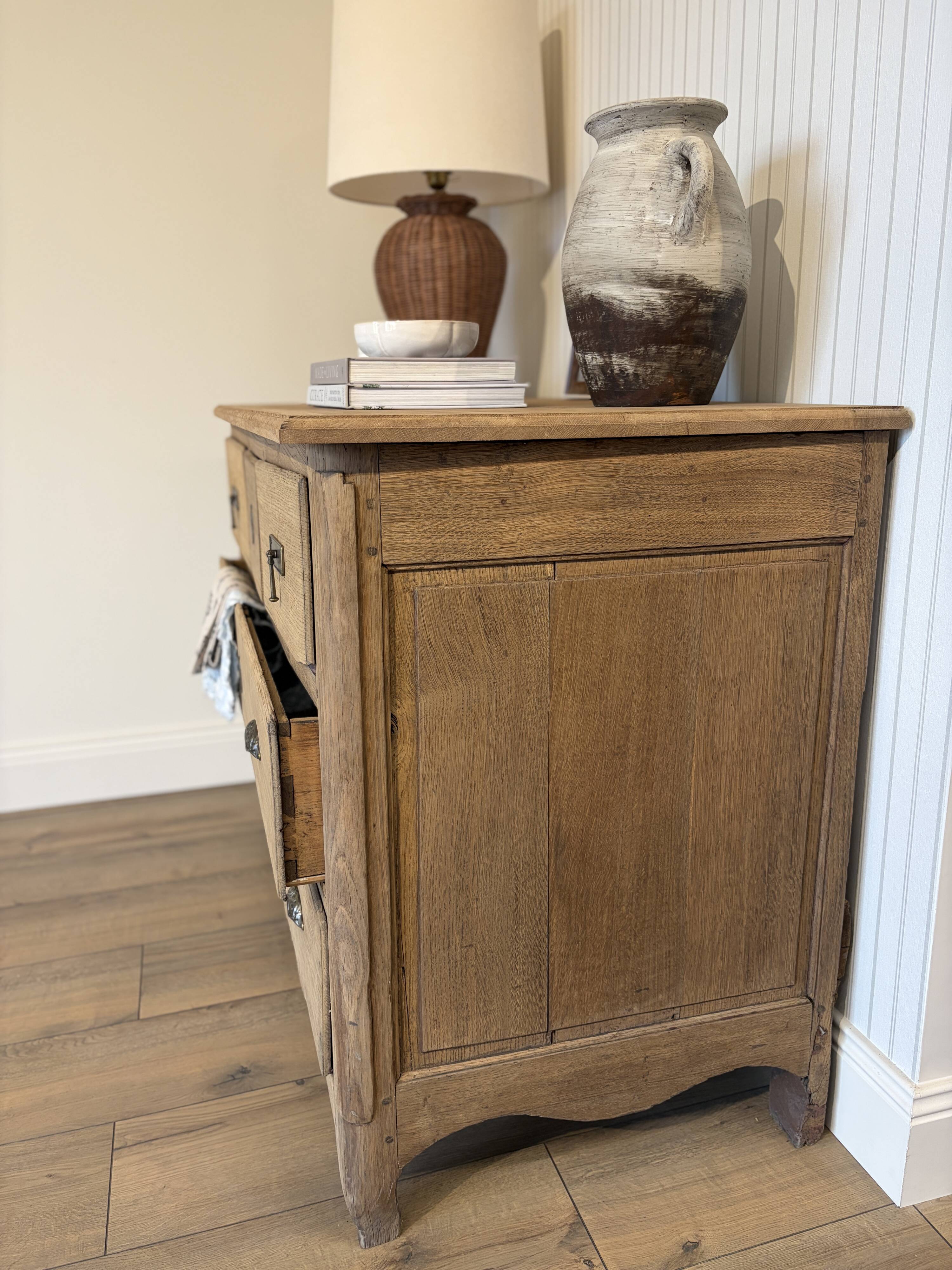 Solid oak chest of drawers - 5 drawers