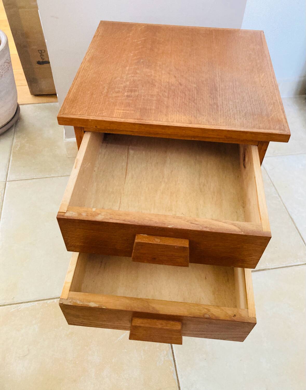Art Deco oak bedside table from the early 20th century