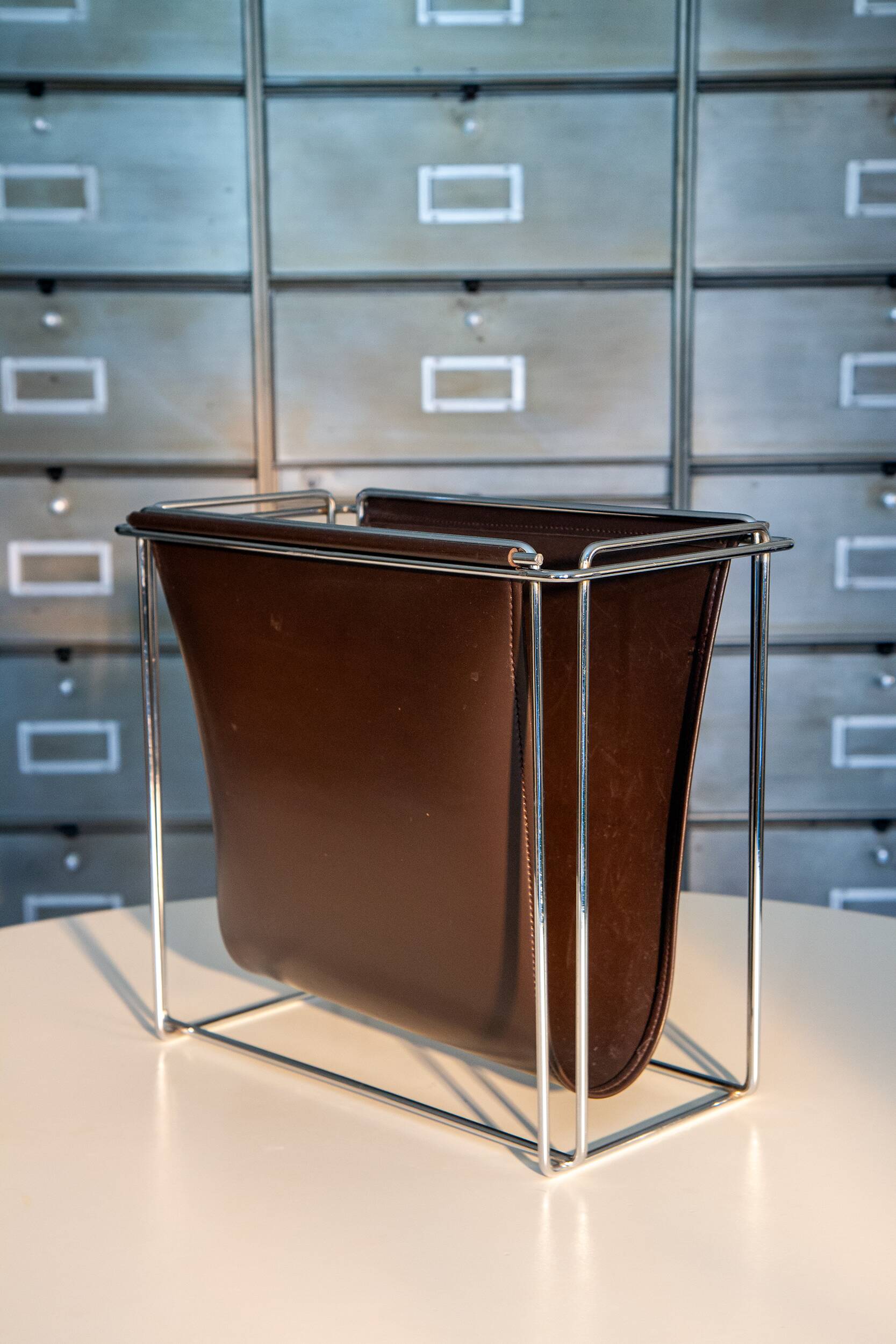 Magazine rack 1970 by Gérard Rignault for Group SA, France