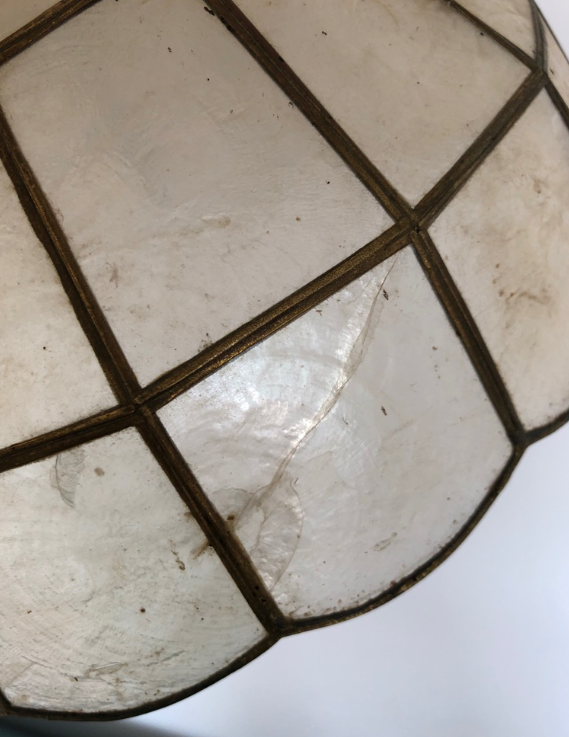 Mother-of-pearl hanging lamp