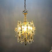 Chandelier en bronze avec fleurs en perles de cristal des années 1950