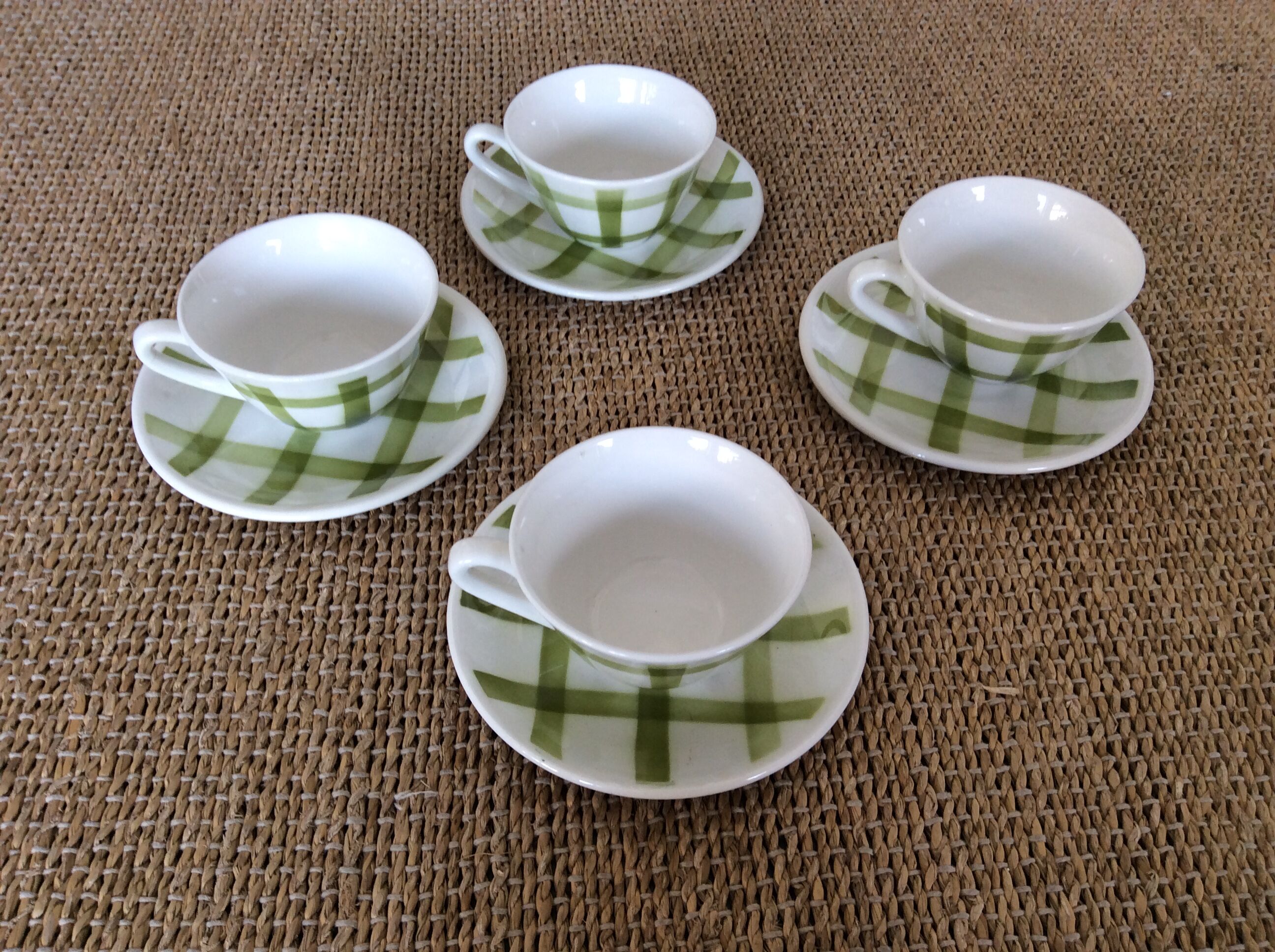 4 Vichy coffee cups