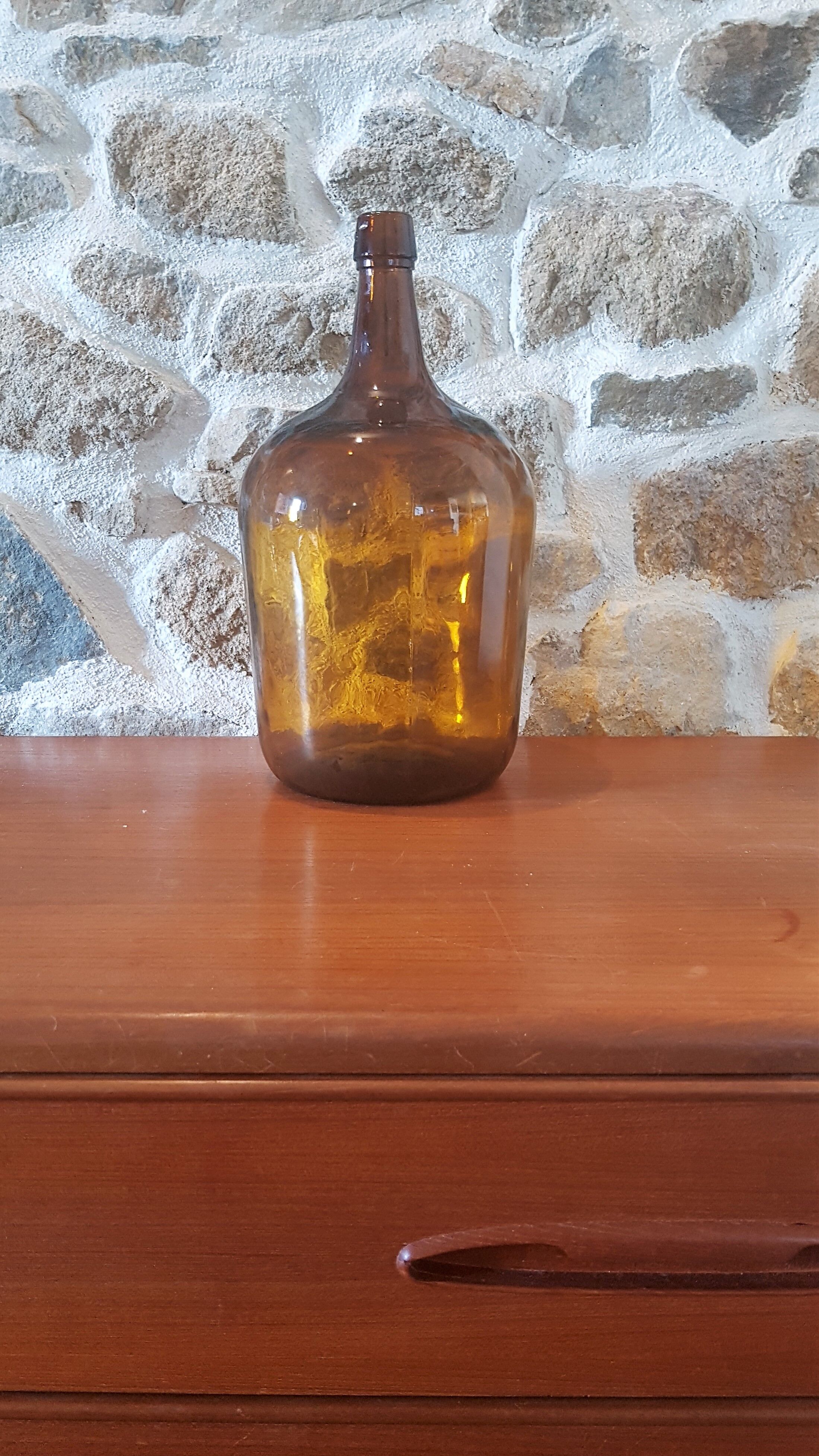 Demijohn amber