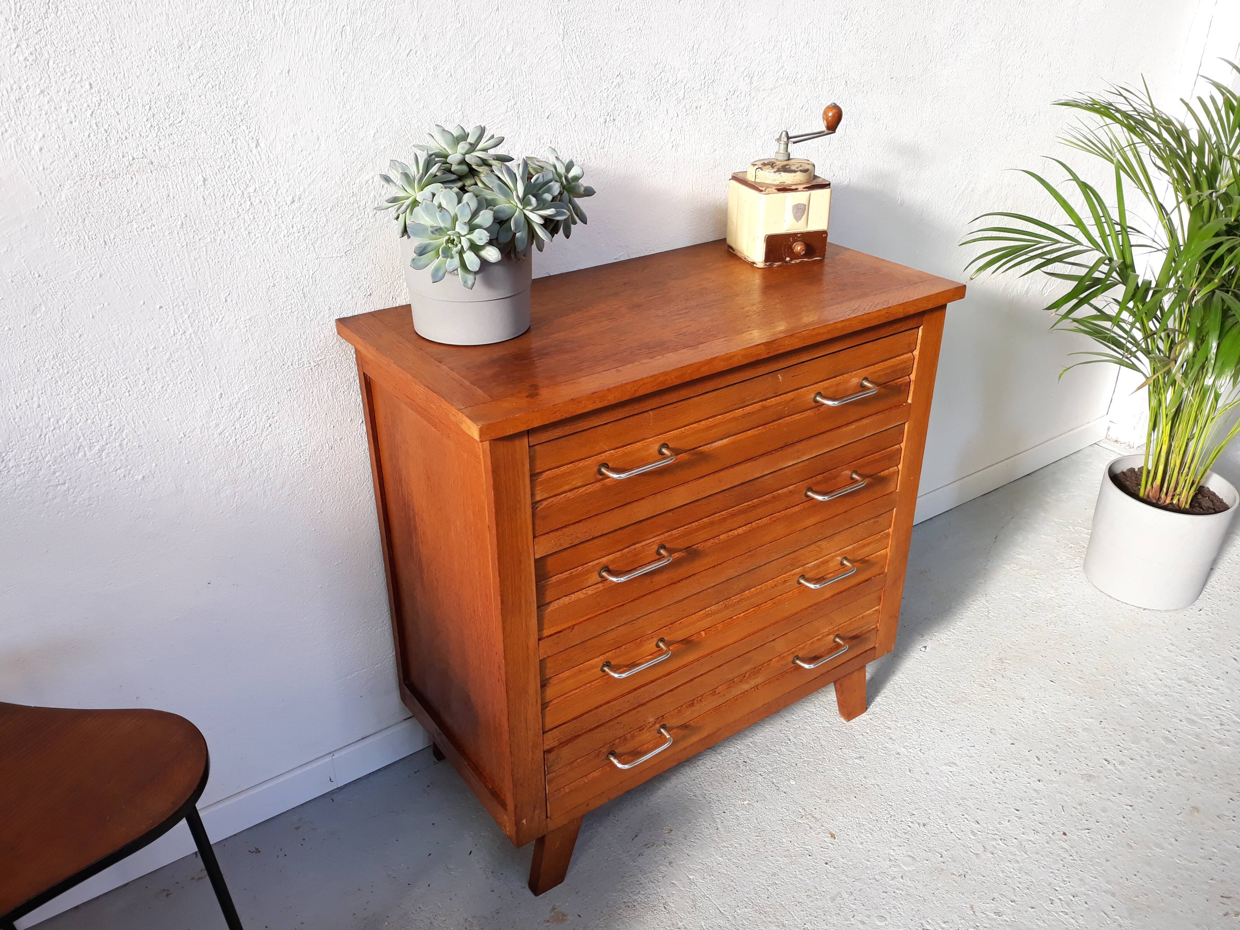 Chest of drawers vintage compass feet