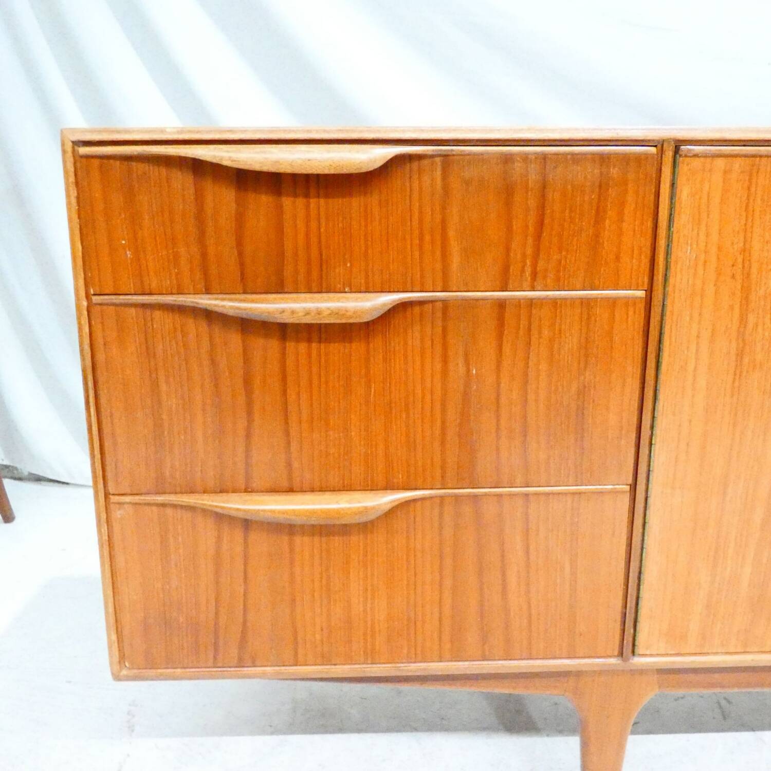 Rare McIntosh Teak Sideboard 202 cm – Carved Handles (Variant of D)