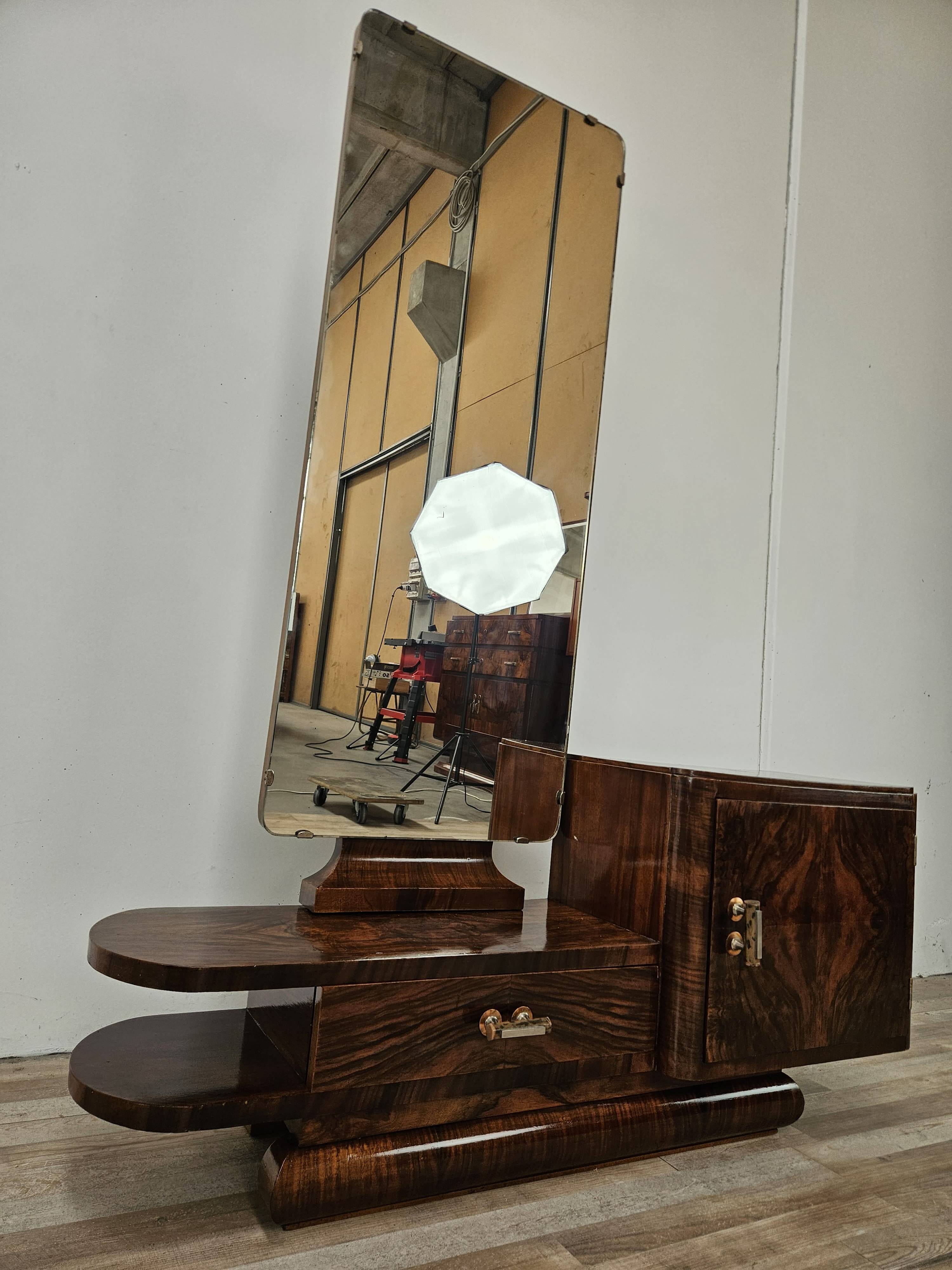 Art Déco Vanity Table in Nutwood with Mirror, Italian Design, 1940s