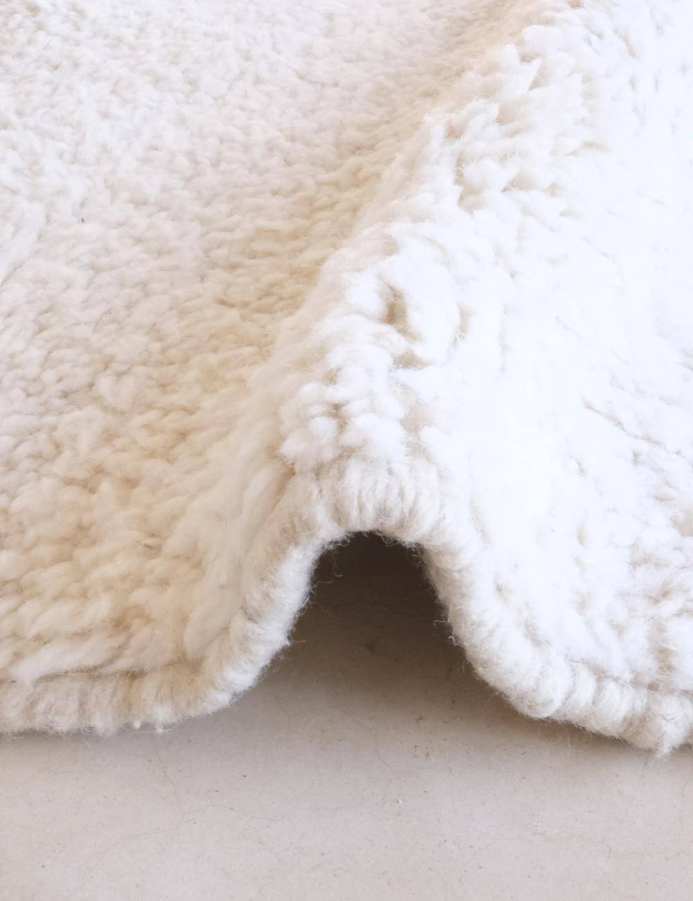White Berber Rug - 240 x 161 cm