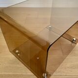 Cube plexi fumé sur roulettes
