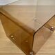 Cube plexi fumé sur roulettes