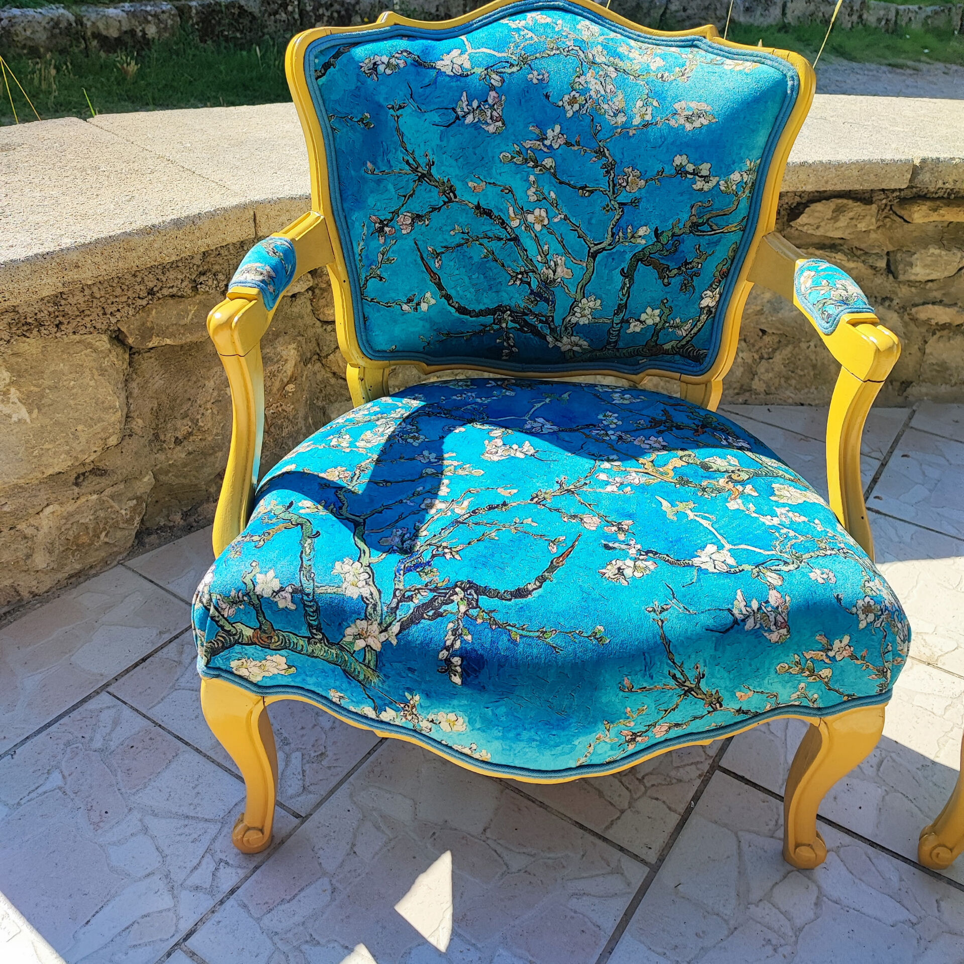 Paire de fauteuils cabriolets, rénovés