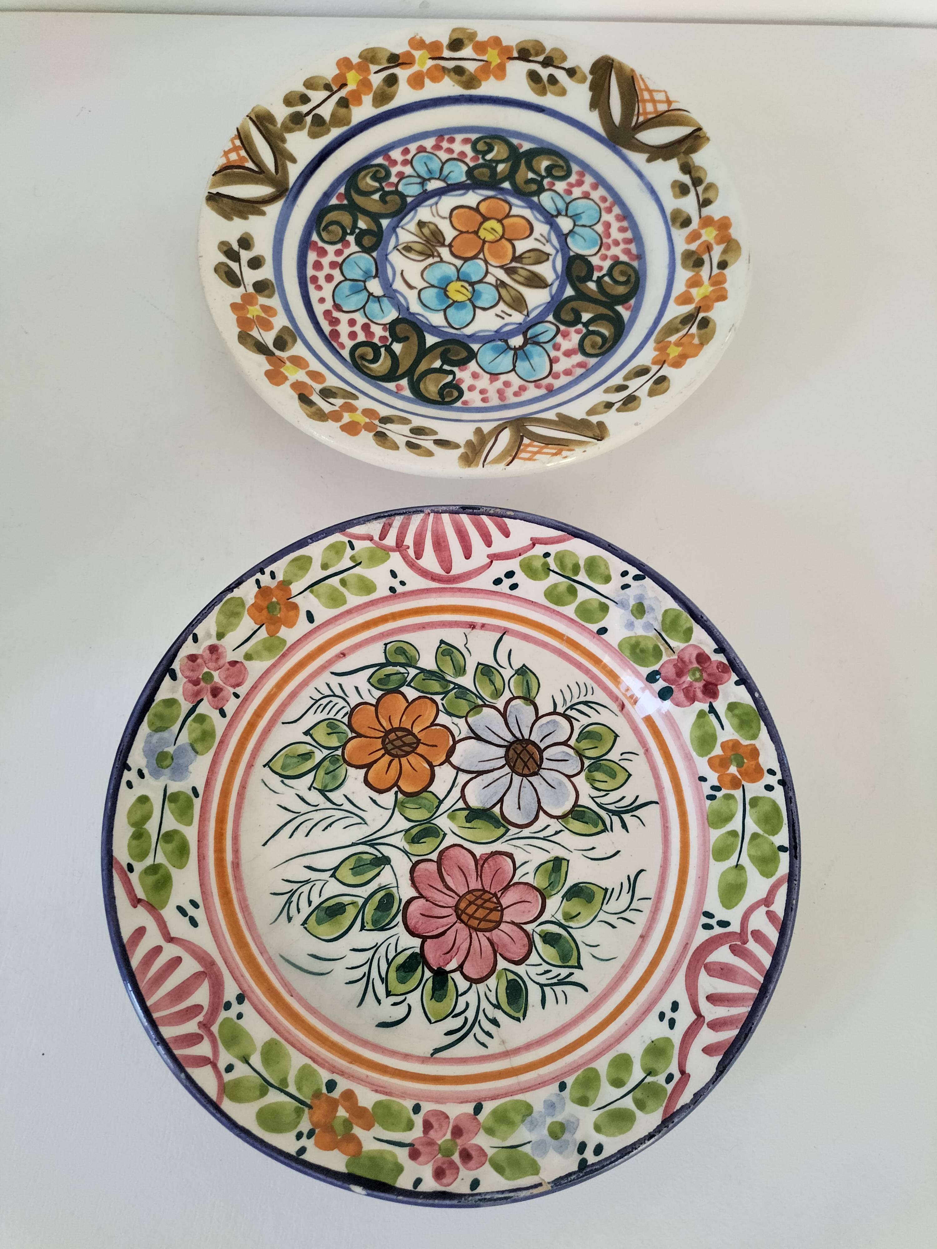 Majolica plates signed Pascual Zorrilla