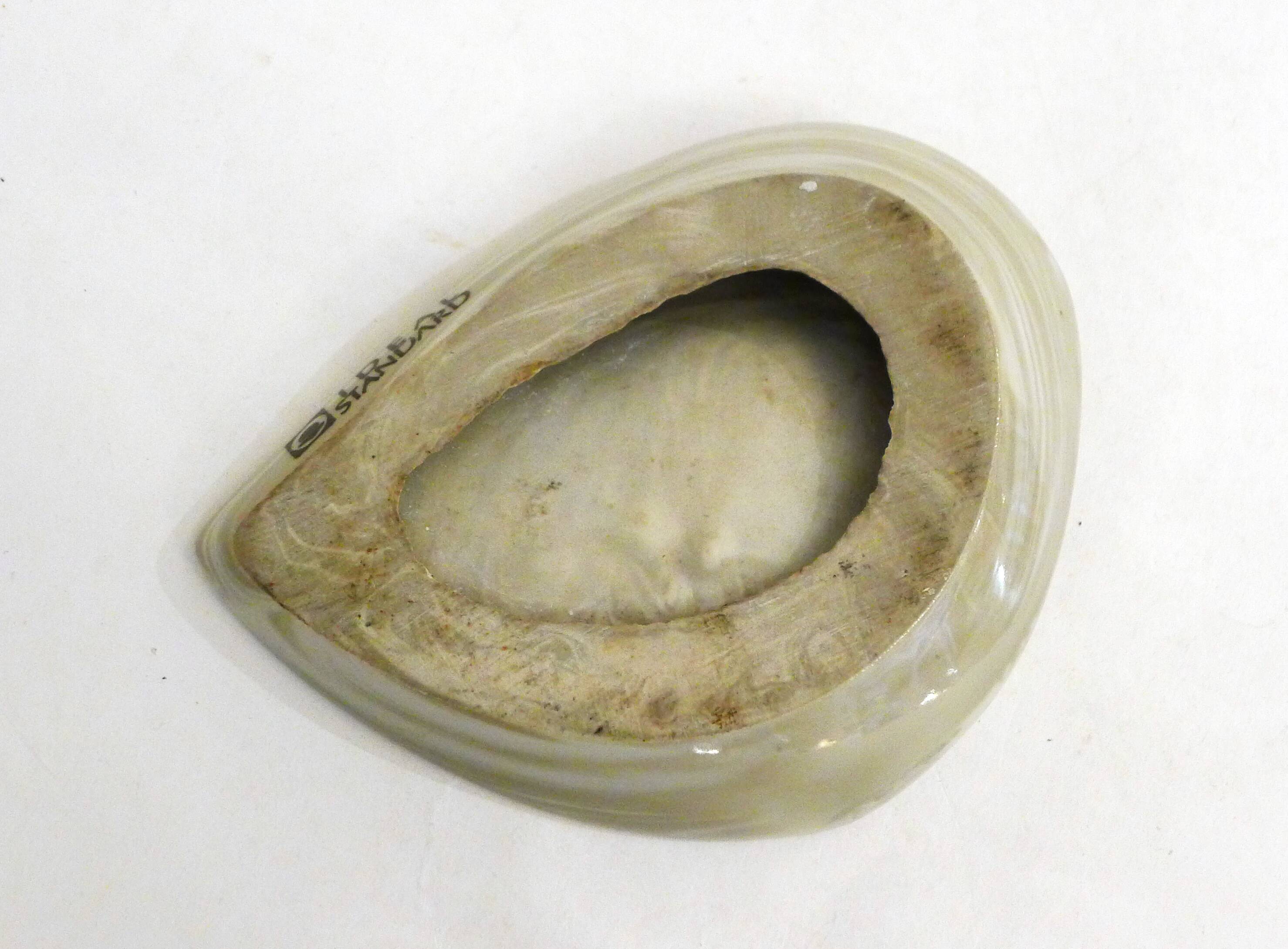 Marbled ceramic soap dish