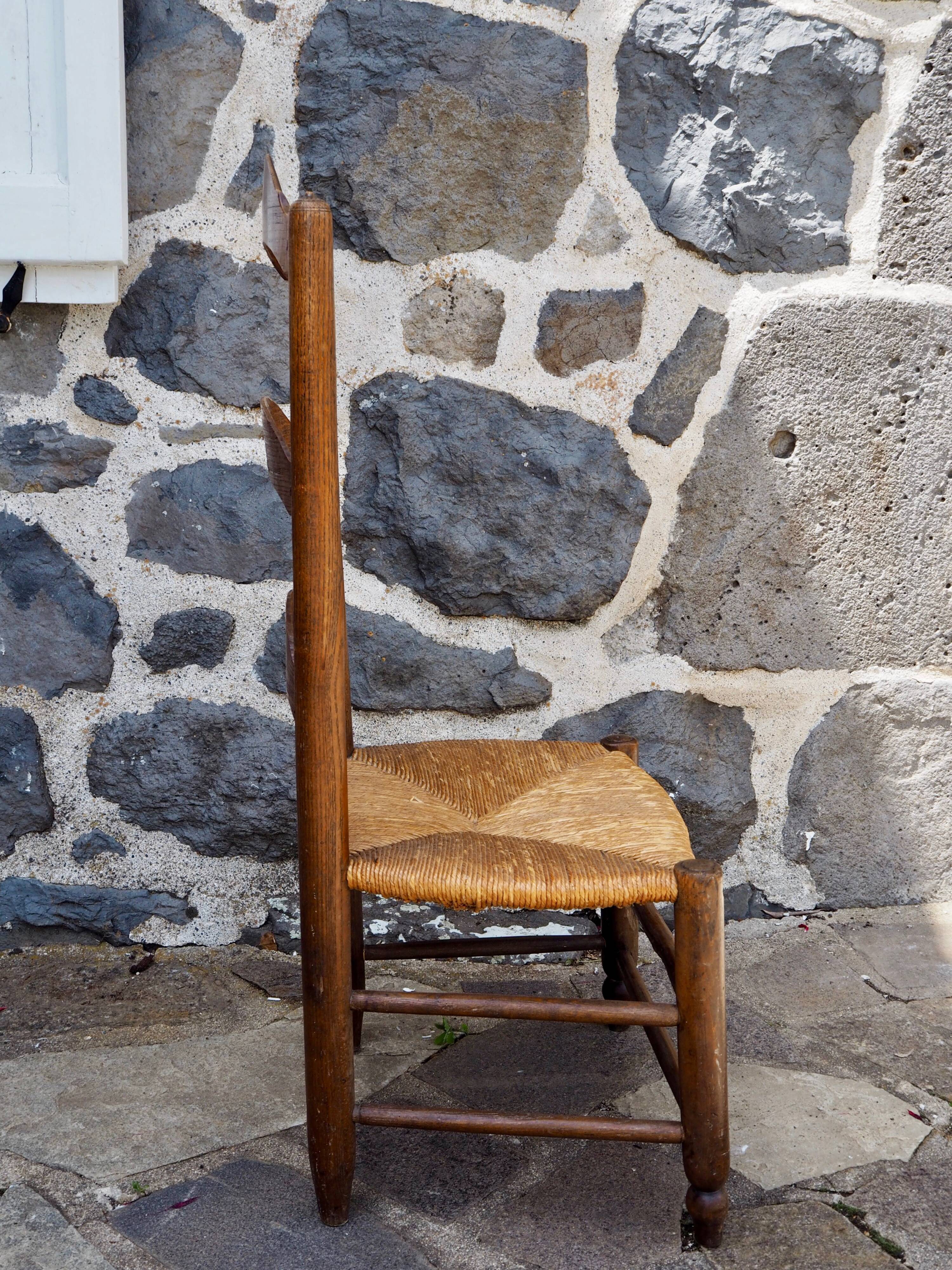 Rustic mulched nanny chair