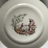 6 assiettes en porcelaine fine