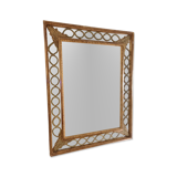 Mirror with parecloses