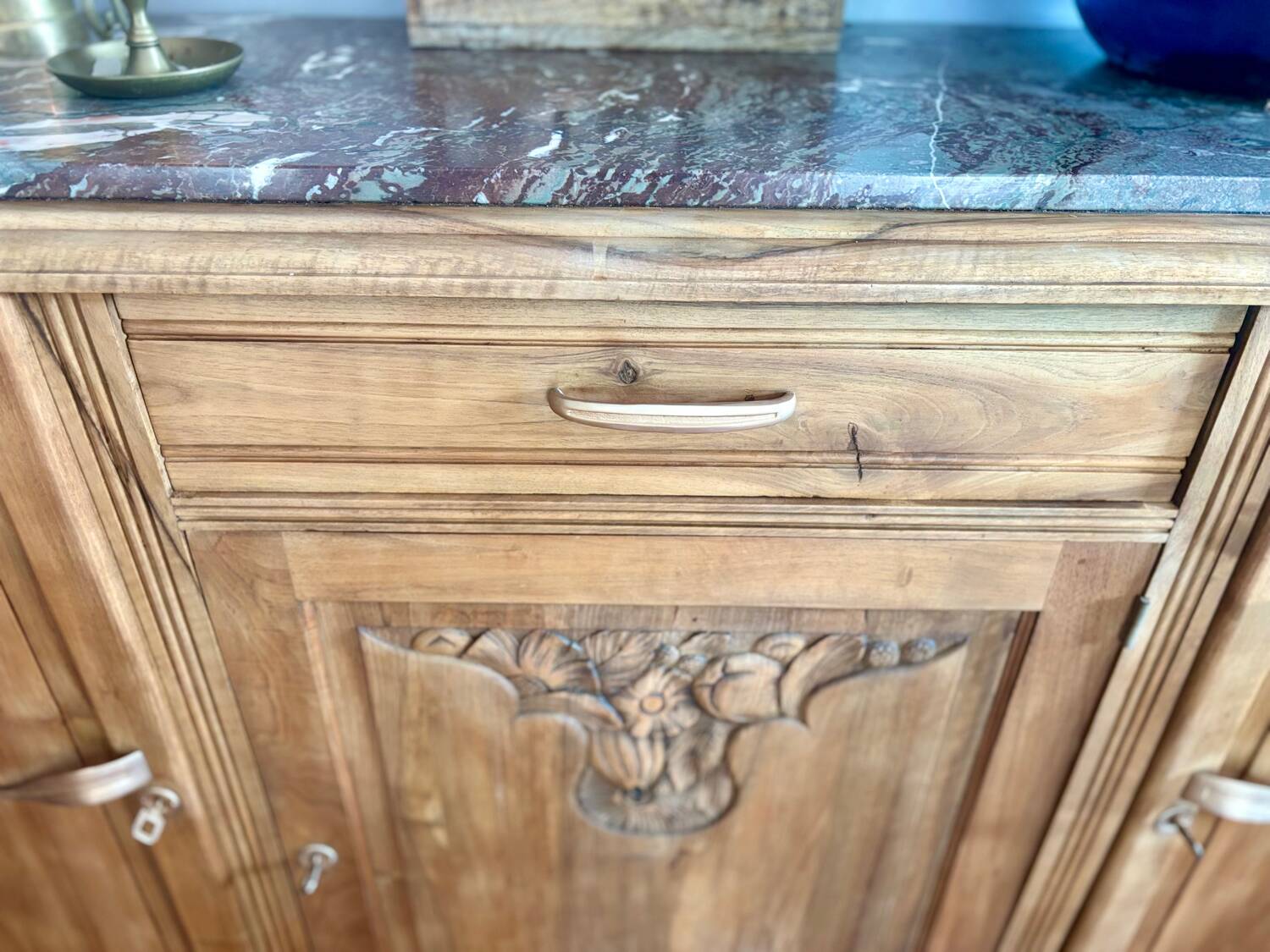 Buffet art déco en chêne massif