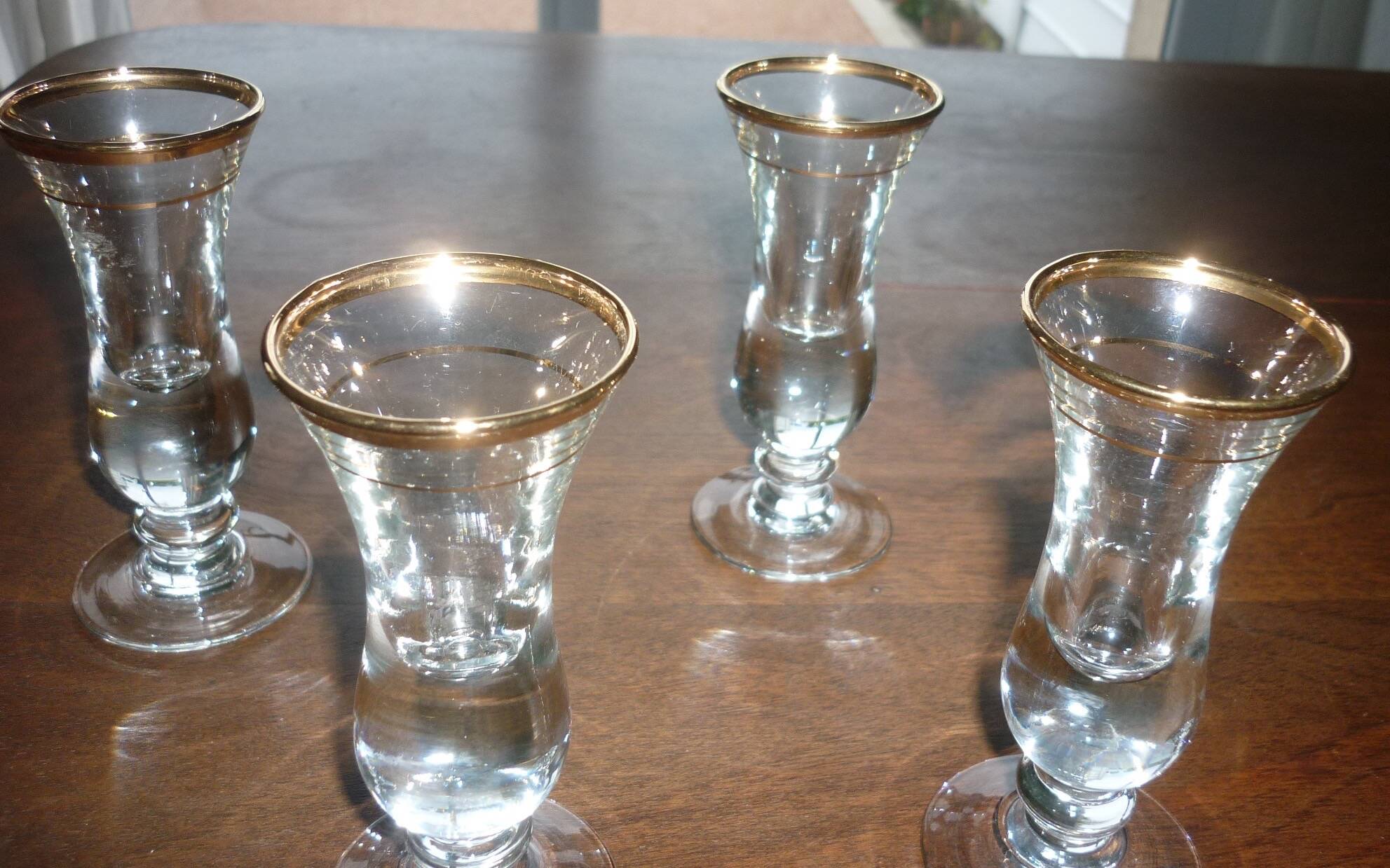 4 bistro stemmed glasses