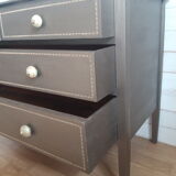 Antique chest of drawers