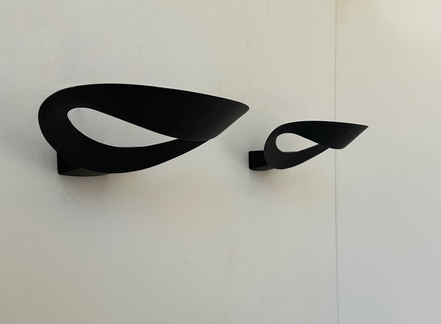 Applique Artemide Mesmeri vintage, noir mat, Italie 1980