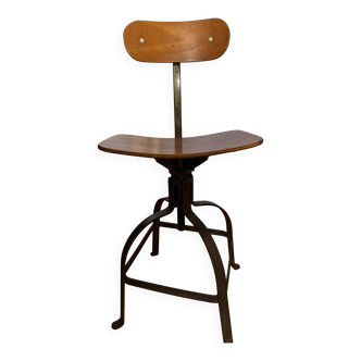 Chaise industrielle Bienaise