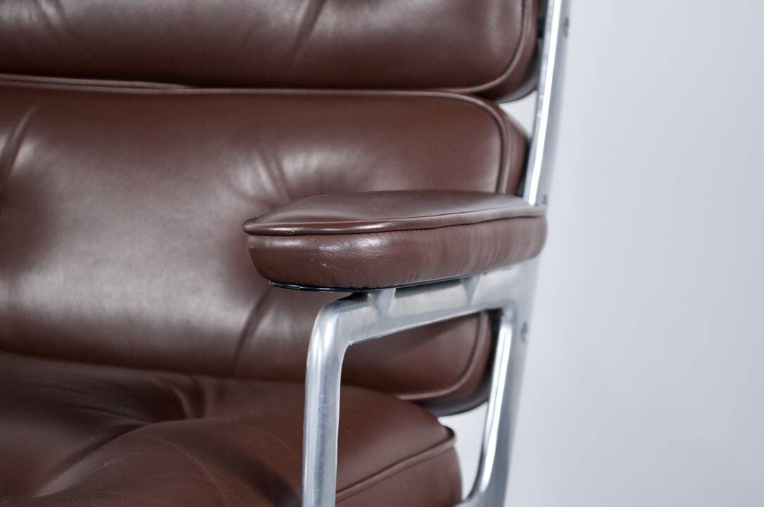 Fauteuil Lobby Chair ES 104 Eames années 70