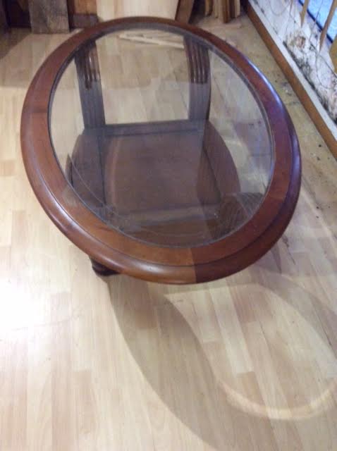 Coffee table in cherry and glass