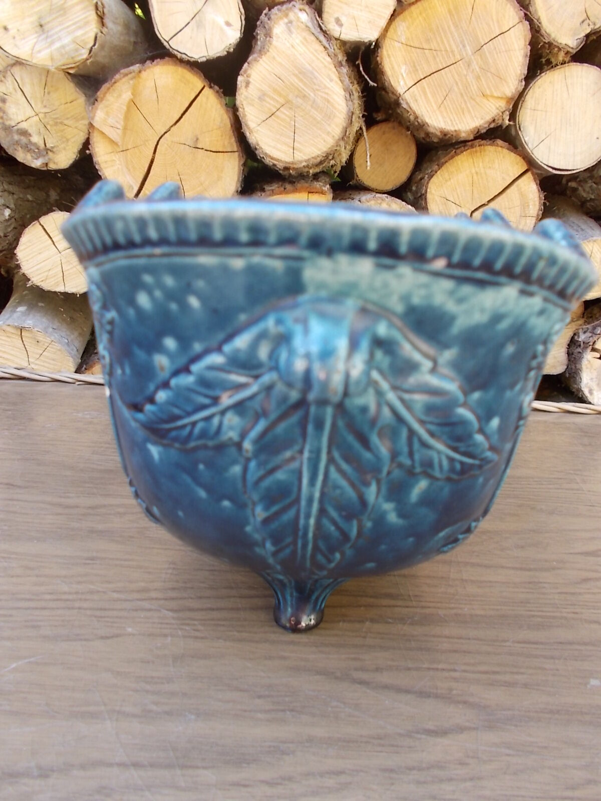 Gardener in blue earthenware