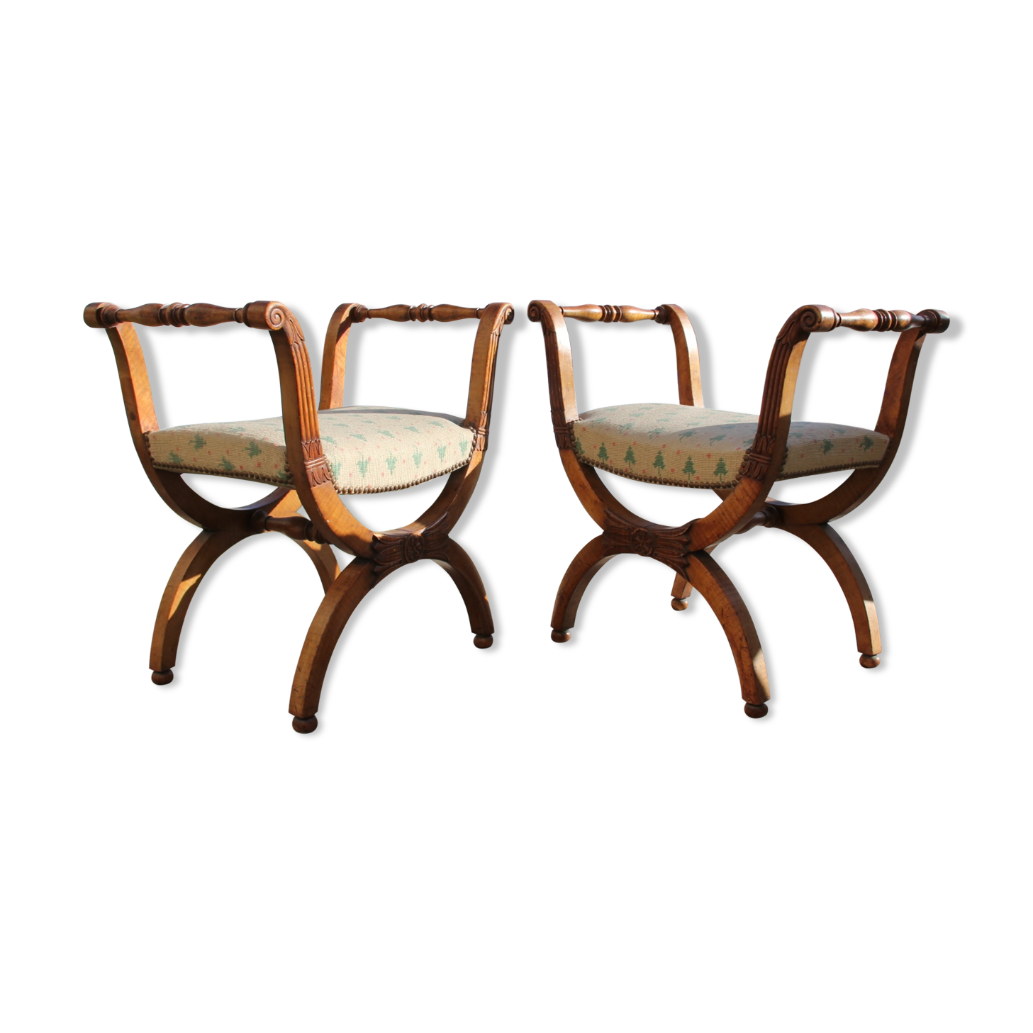 Dagobert armchairs